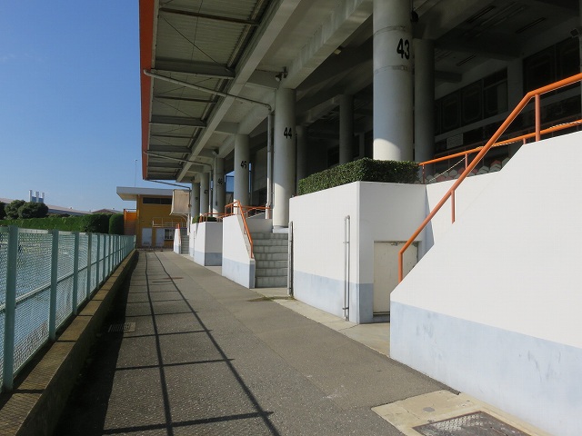 多摩川競艇場のスタンド1マーク側の奥