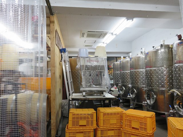 深川ワイナリーの醸造スペース