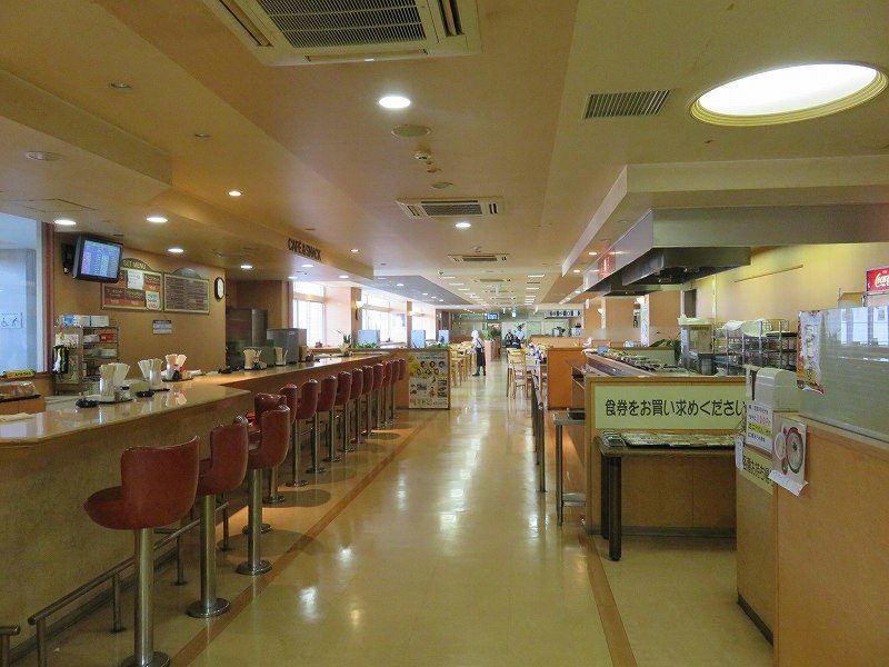 尼崎競艇場の2階レストラン「水明」の店内のようす